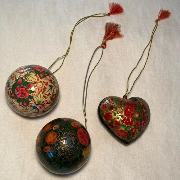 Kasmir Art Paper mache ornaments tassel hand painted - Picture 2 of 16